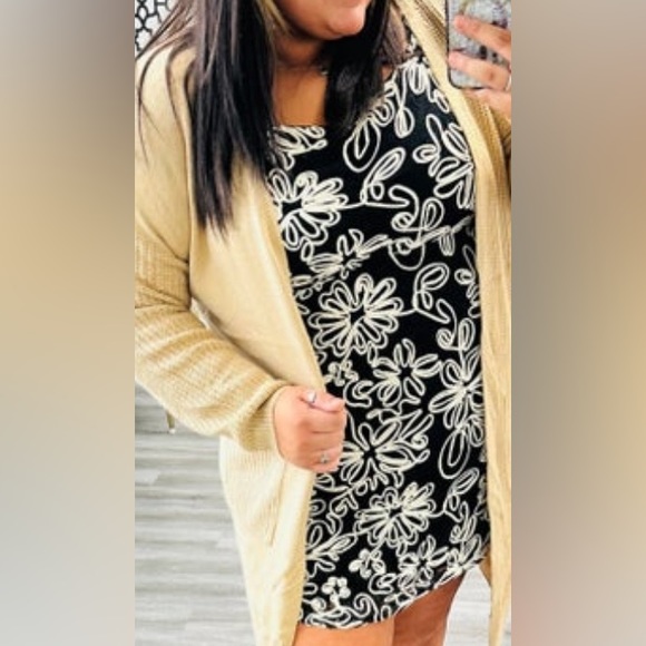 NWT - Southern Grace - Black & White Lace Dress - Woman's XL - Picture 2 of 3